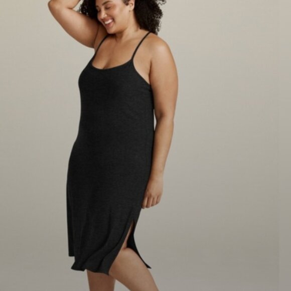 EUC Beyond Yoga Featherweight Soft Slumber Midi Sleep Dress in Black (L) - Picture 2 of 8